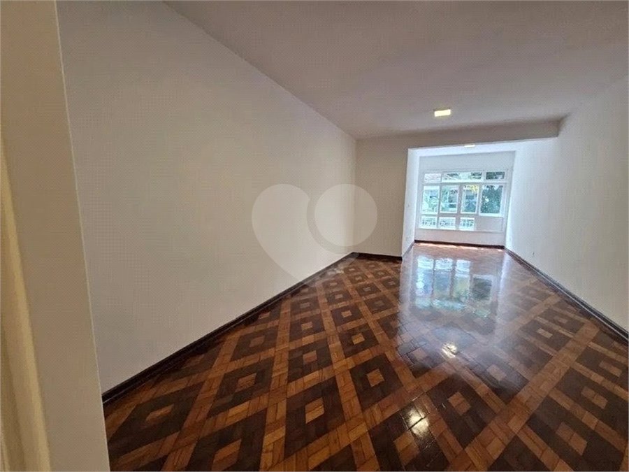 Apartamento à venda com 3 quartos, sendo 1 suíte, em Copacabana, Rio de Janeiro, RJ