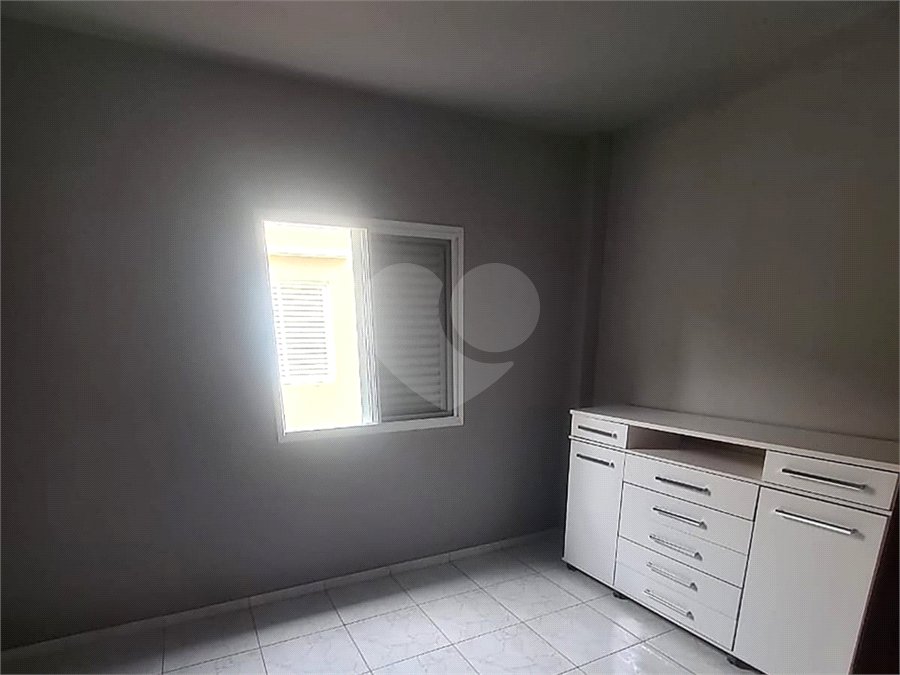 Casa à venda com 2 quartos no condomínio Karolyne, Votorantim - SP