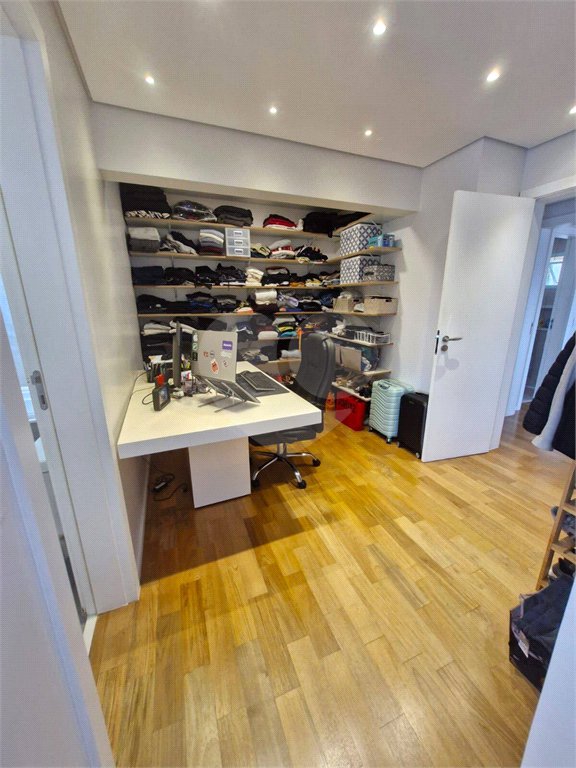 Apartamento à venda com 3 suítes em Vila Suzana, São Paulo, SP