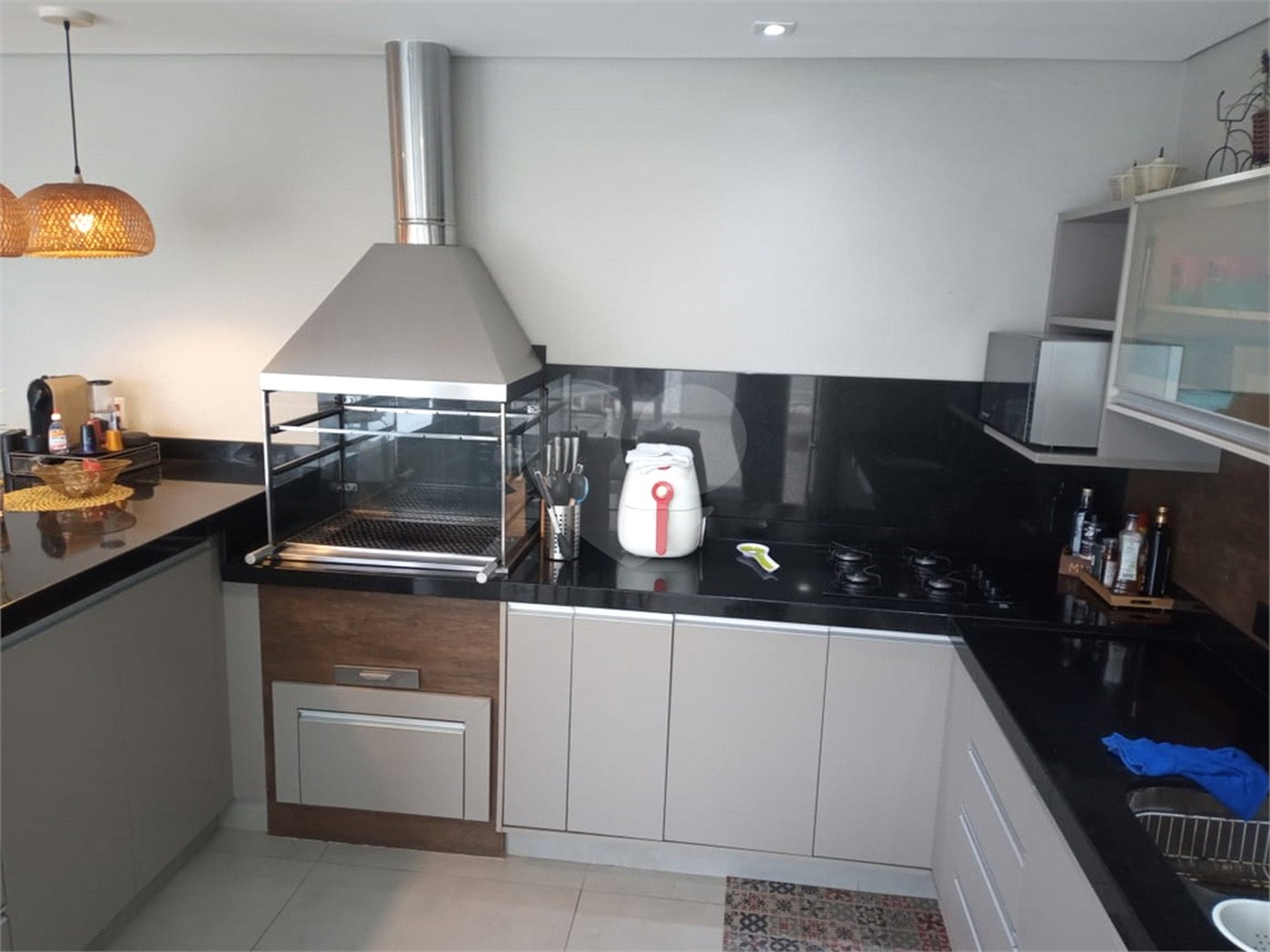 Casa à venda com 4 suítes no condomínio Villaggio Capriccio, Louveira - SP