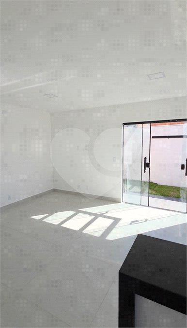 Casa à venda com 3 quartos, sendo 2 suítes, em Guriri, Cabo Frio, RJ