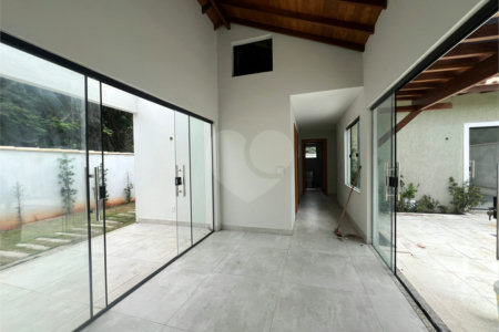 Casa à venda com 3 suítes em Caravelas, Armação dos Búzios, RJ