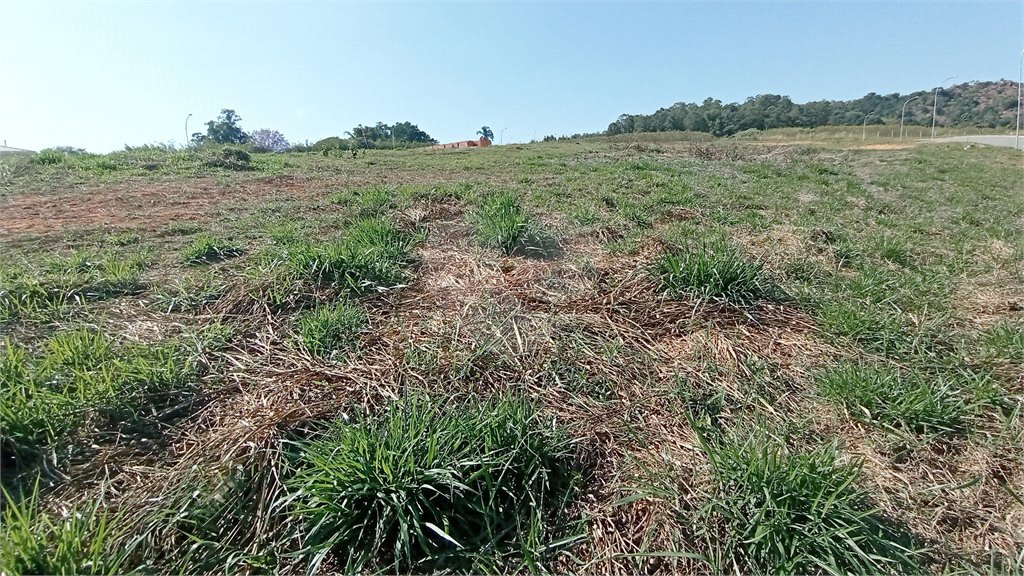 Terreno à venda com 1 suíte em Jardim Portugal, Valinhos, SP