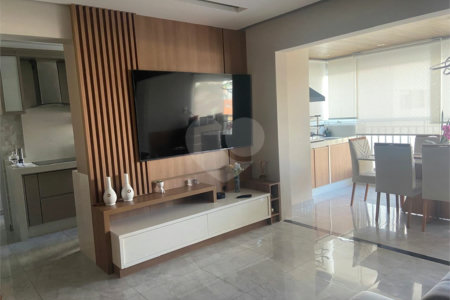 Apartamento à venda com 3 suítes no Centro, Santo André, SP