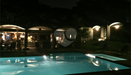 Casa à venda com 5 quartos, sendo 3 suítes,  em Morumbi, São Paulo, SP