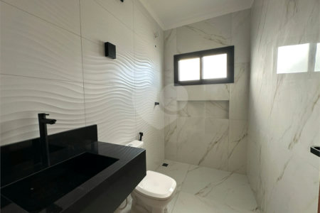 Casa à venda com 3 quartos, sendo 1 suíte, em Vila Carolina, Itapetininga, SP