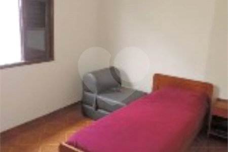 Sobrado à venda com 4 quartos em Vila Ipojuca, São Paulo, SP