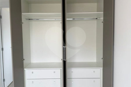 Apartamento à venda com 2 quartos, sendo 1 suíte, em Santo Amaro, São Paulo, SP