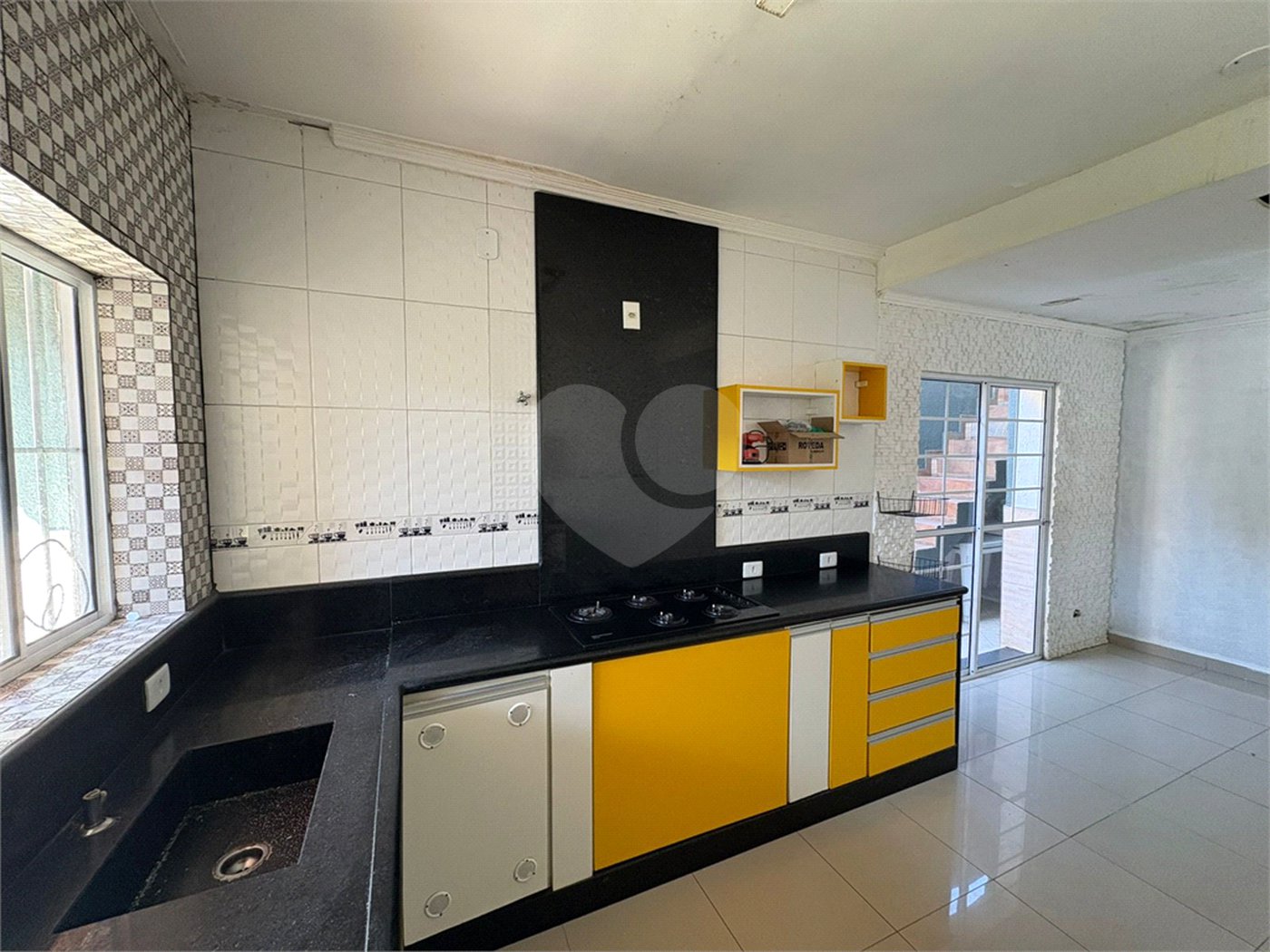 Sobrado à venda com 2 quartos em Jardim Monte Cristo, Suzano, SP