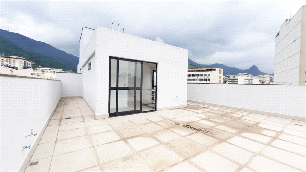Cobertura à venda com 2 quartos, sendo 1 suíte,  em Tijuca, Rio de Janeiro, RJ