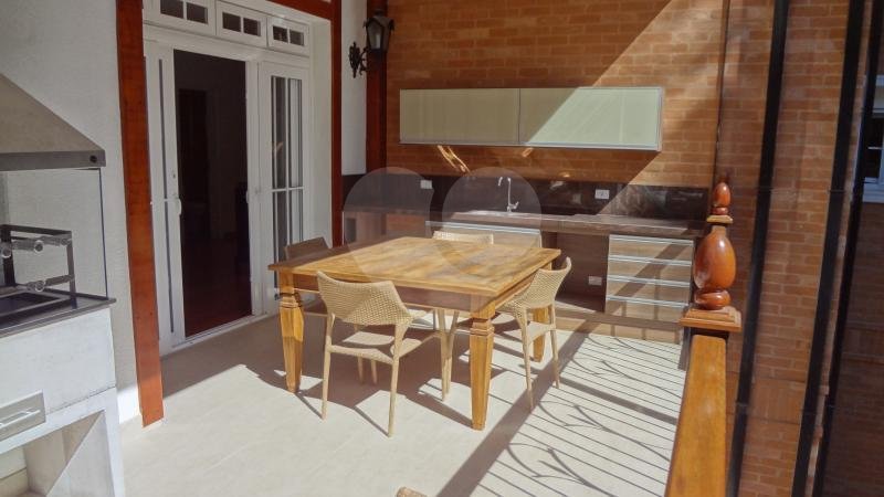 Duplex à venda com 6 suítes no Centro, Campos do Jordão, SP