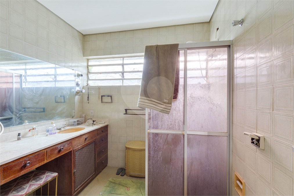 Casa à venda com 4 quartos, sendo 2 suítes, em Alto da Boa Vista, São Paulo, SP