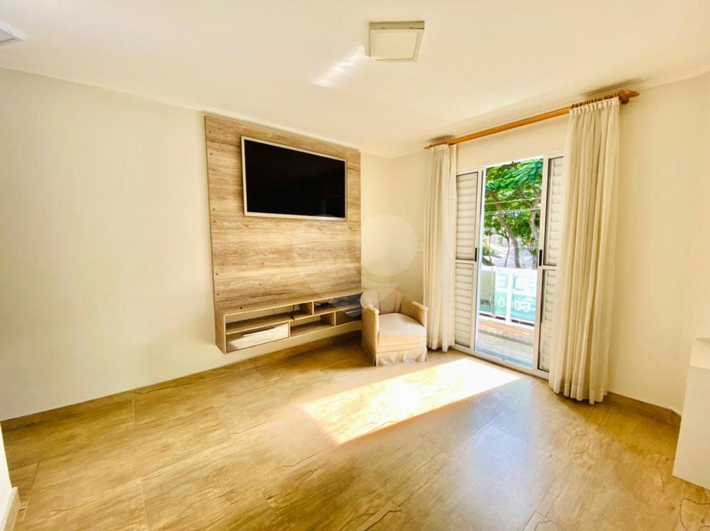 Sobrado à venda com 3 quartos, sendo 1 suíte, em Tremembé, São Paulo, SP