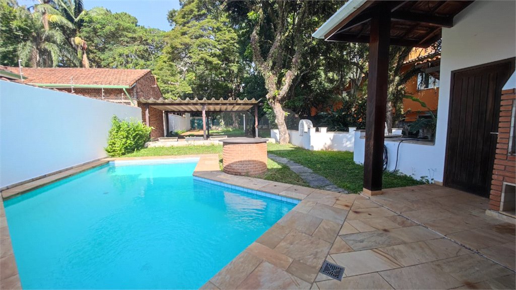 Terreno à venda com 1 suíte em Interlagos, São Paulo, SP
