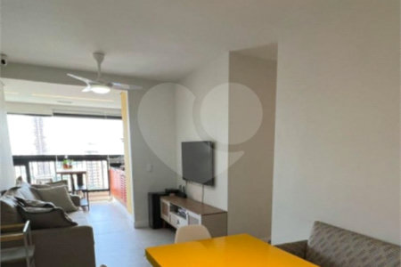 Apartamento à venda com 3 quartos, sendo 1 suíte,  em Parque São Jorge, São Paulo, SP