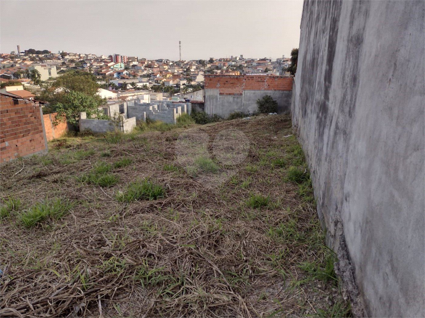 Terreno à venda em Vila São Sebastião, Mogi das Cruzes, SP