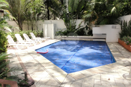 Apartamento à venda com 3 quartos, sendo 1 suíte, em Vila Andrade, São Paulo, SP