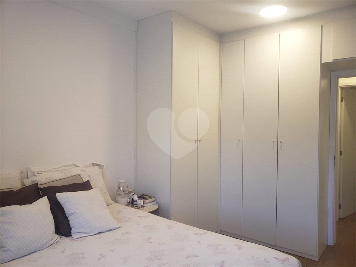 Casa à venda com 3 quartos, sendo 1 suíte,  no condomínio Tirreno, Sorocaba - SP