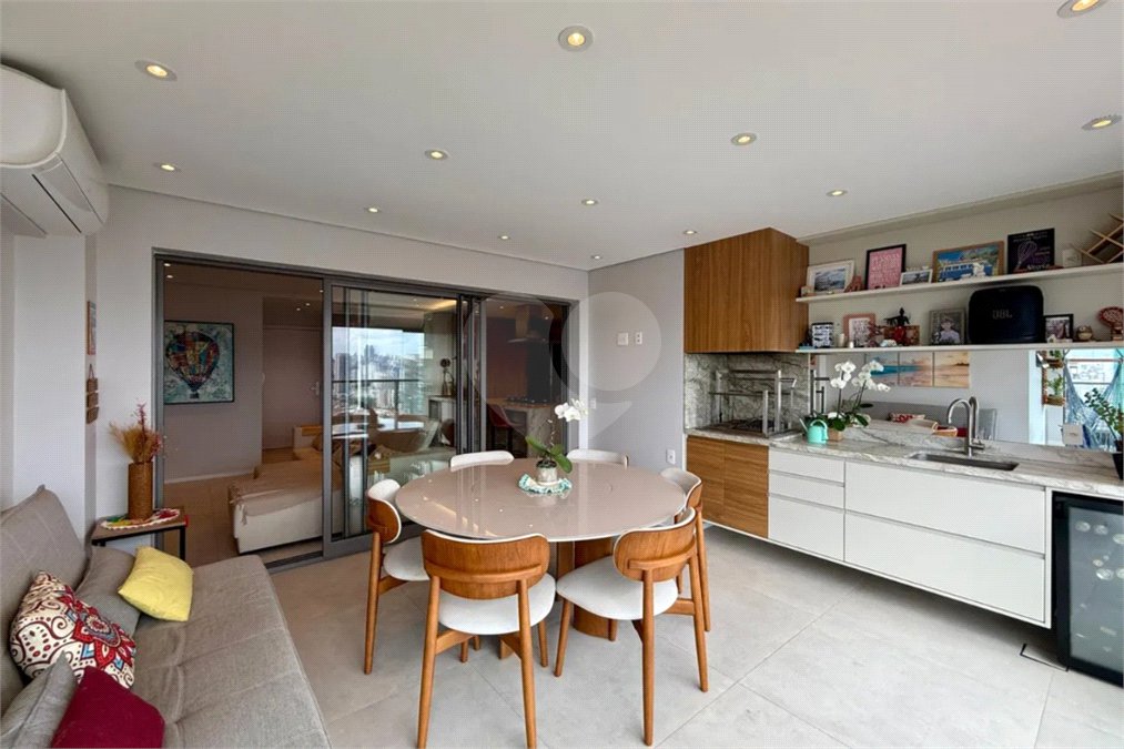 Apartamento à venda com 3 suítes em Santo Amaro, São Paulo, SP