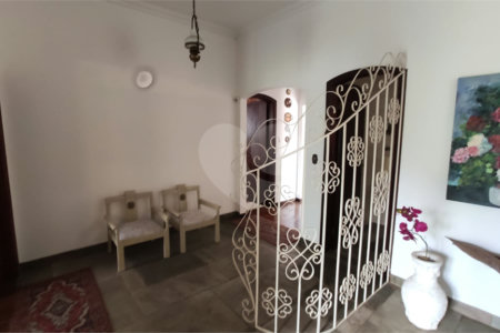 Casa Térrea à venda com 3 quartos, sendo 2 suítes, em Vila Oliveira, Mogi das Cruzes, SP