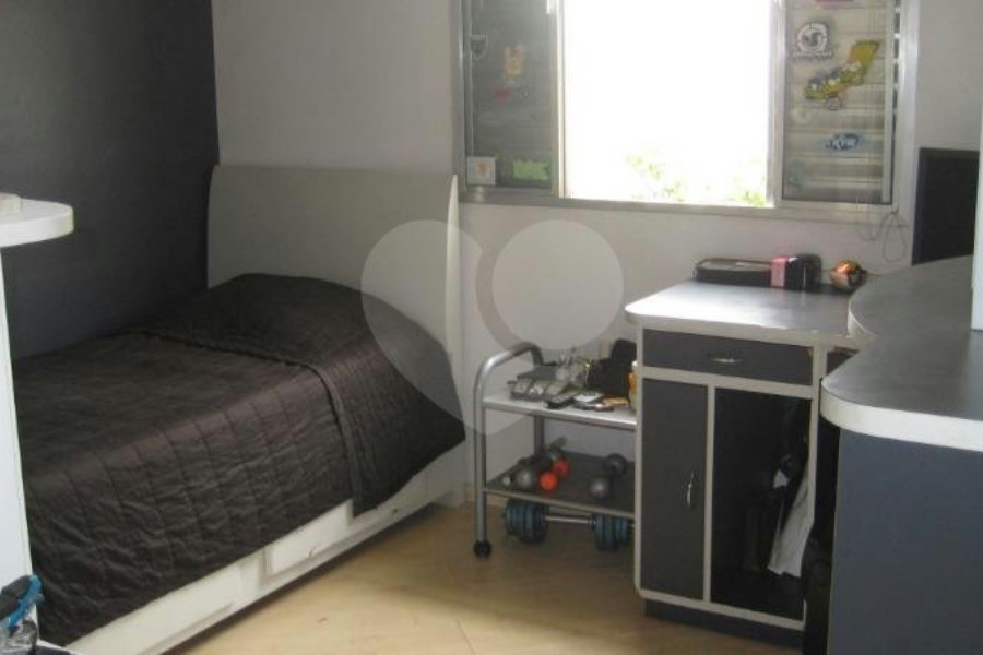 Casa à venda com 3 quartos, sendo 1 suíte, em Saúde, São Paulo, SP