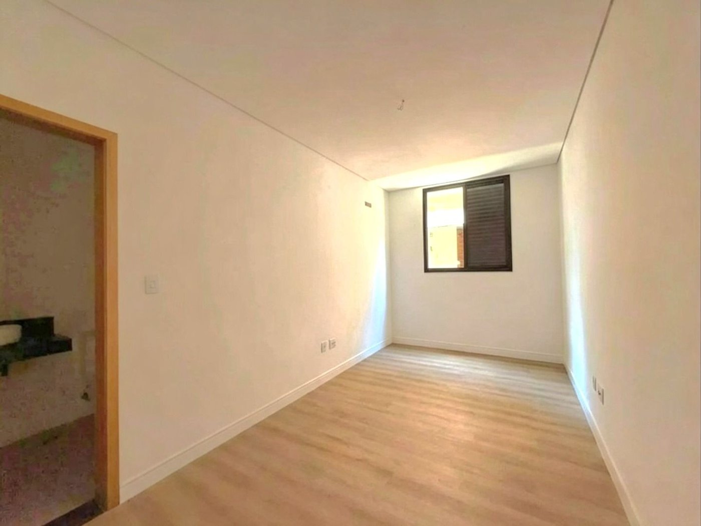 Sobreposta Alta à Venda na Aparecida em Santos | 3 Suítes | Piscina | Salão de Festas | 2 Vagas | 202 m²