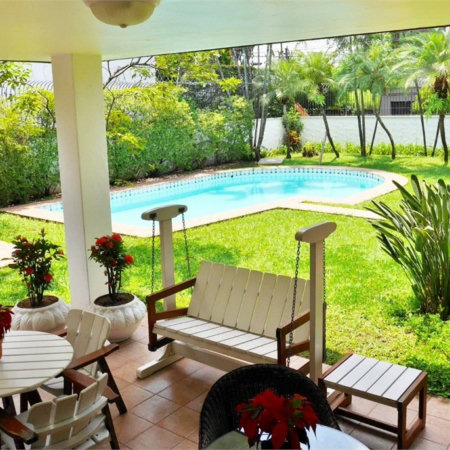 Casa à venda com 4 quartos, sendo 1 suíte, em Jardim Guedala, São Paulo, SP