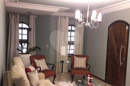 Casa à venda com 3 quartos, sendo 1 suíte, em Vila Gustavo, São Paulo, SP