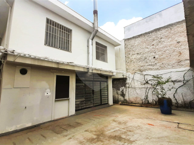 Sobrado à venda com 4 quartos, sendo 2 suítes,  em Brooklin Paulista, São Paulo, SP