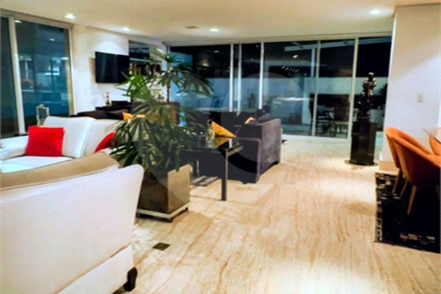 Casa à venda com 4 suítes no condomínio Villaggio Houda, São Paulo - SP