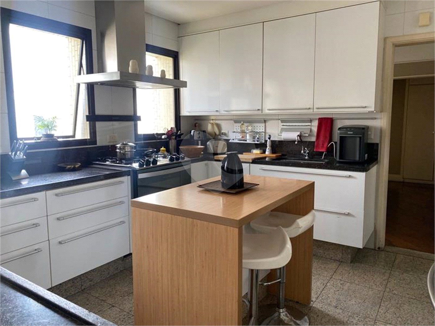 Apartamento à venda com 4 quartos, sendo 3 suítes,  em Vila Suzana, São Paulo, SP