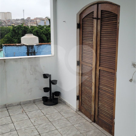Sobrado à venda com 2 quartos em Cidade Líder, São Paulo, SP
