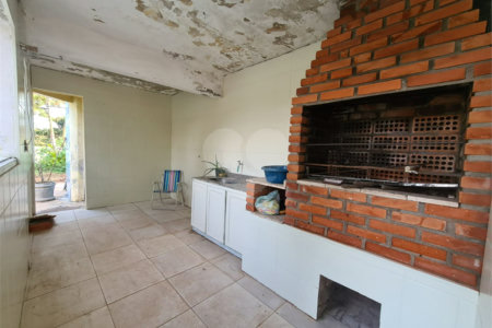 Casa à venda com 3 quartos, sendo 1 suíte, no Centro, Araçoiaba da Serra, SP