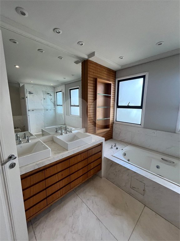 Apartamento para alugar com 4 suítes em Jardim Morumbi, São Paulo, SP