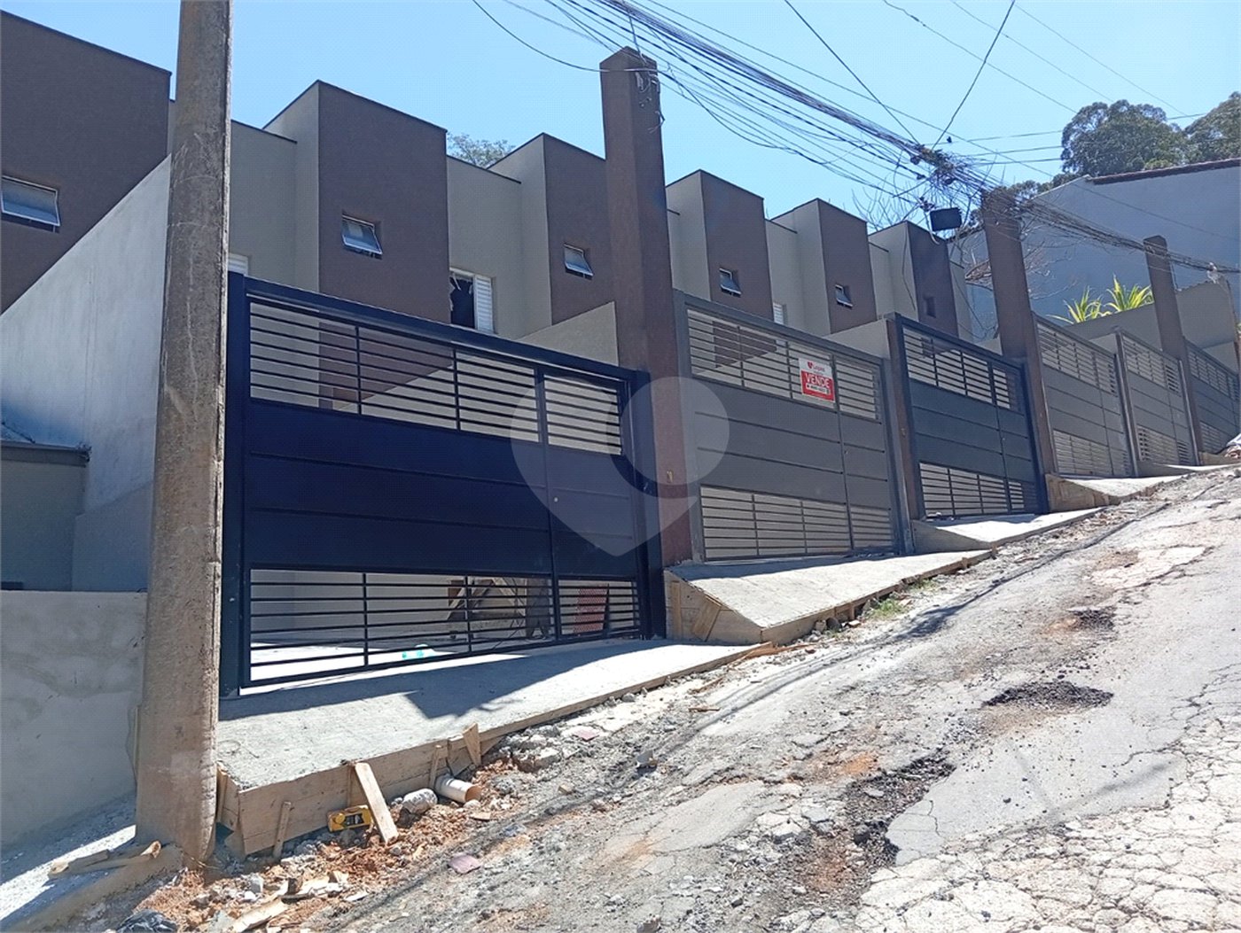 Sobrado à venda com 2 quartos, sendo 1 suíte,  em Vila Clarice, São Paulo, SP