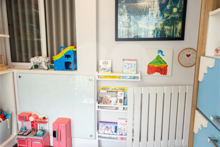 Apartamento à venda com 5 quartos, sendo 4 suítes,  em Parque Reboucas, São Paulo, SP