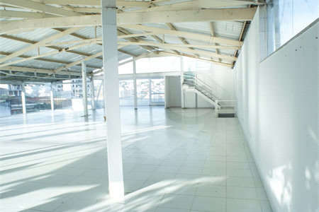 Lindo Salão Comercial para locação com 924m2 no Centro de Atibaia