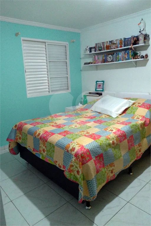 Casa 4 dormitórios, 3 vagas