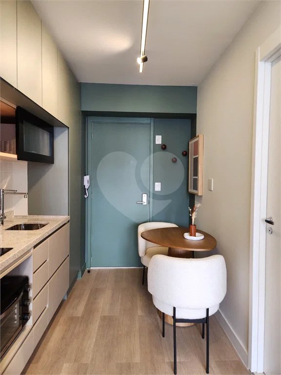 Studio 28M2 para locação em Moema Pássaros