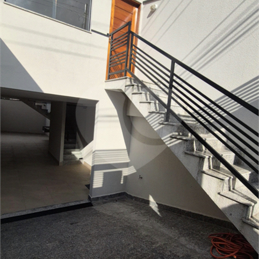 Sobrado à venda com 2 suítes em Vila Nivi, São Paulo, SP