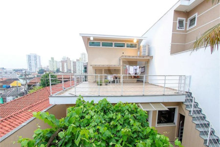 Sobrado à venda com 4 quartos, sendo 3 suítes, em Vila Mazzei, São Paulo, SP