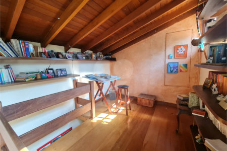 Casa Térrea à venda com 4 quartos, sendo 2 suítes, em Interlagos, São Paulo, SP