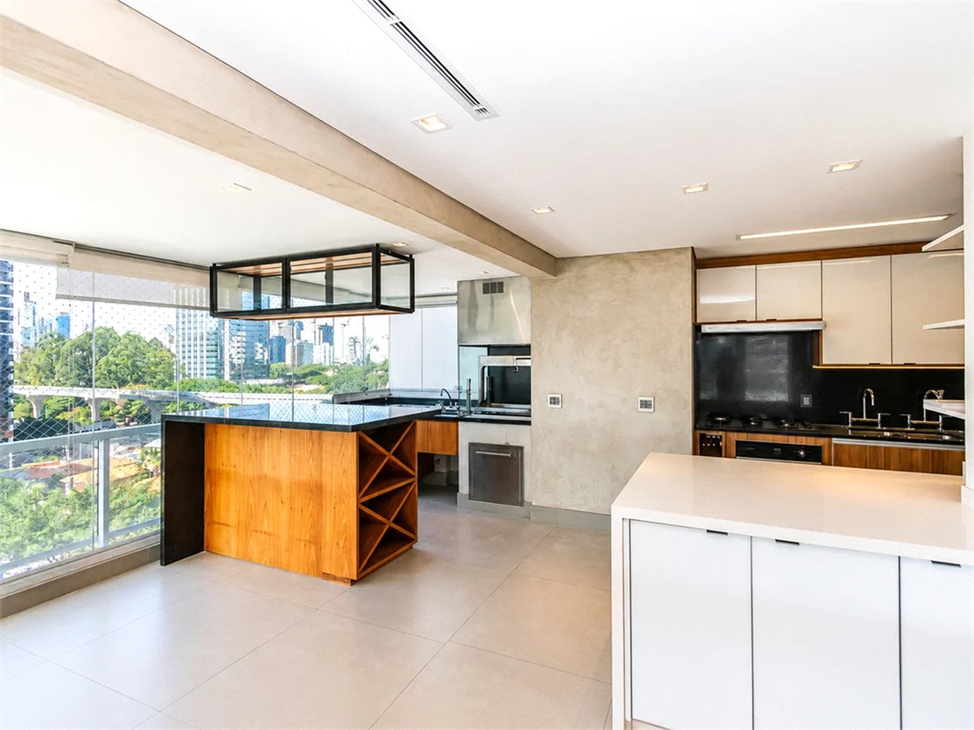 Apartamento à venda com 4 suítes em Cidade Monções, São Paulo, SP