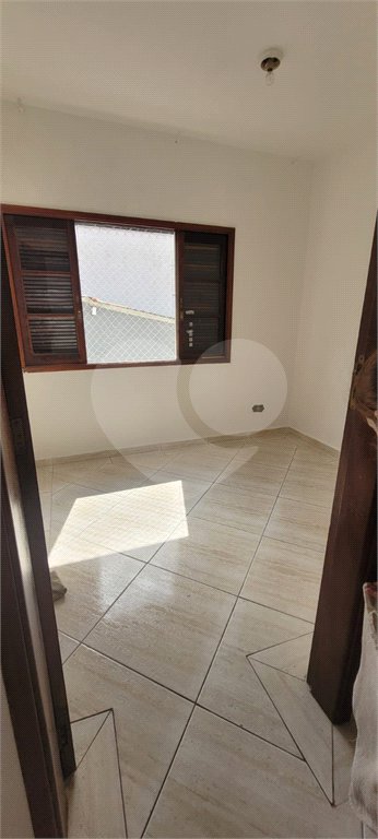 Sobrado à venda com 3 quartos, sendo 1 suíte, em Horto, São Paulo, SP