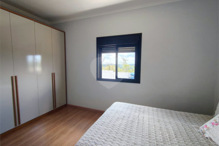Casa à venda com 5 quartos, sendo 2 suítes, no condomínio Terras de Jundiaí, Jundiaí - SP