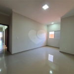 Casa à venda com 3 quartos, sendo 1 suíte,  no condomínio Residencial Reserva das Paineiras, Itapetininga - SP