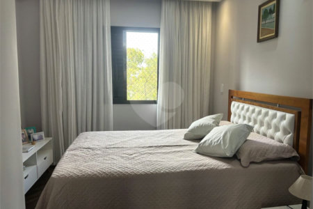 Apartamento à venda com 4 quartos, sendo 1 suíte,  em Vila Andrade, São Paulo, SP