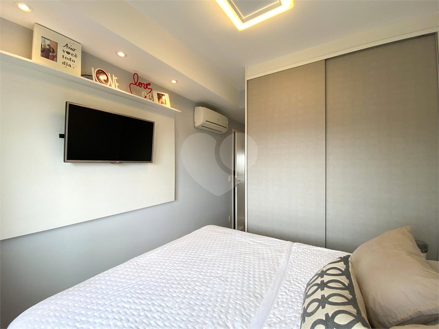 Apartamento à venda com 2 quartos, sendo 1 suíte,  em Tucuruvi, São Paulo, SP
