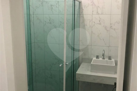 Casa Térrea à venda com 3 quartos em Vila Mazzei, São Paulo, SP