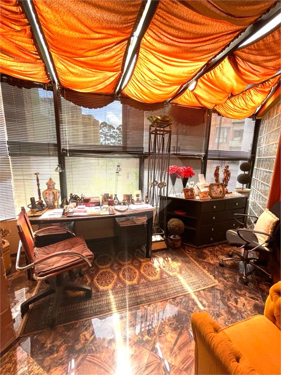 Apartamento à venda ou para alugar com 4 quartos, sendo 3 suítes, em Jardim Vitória Régia, São Paulo, SP